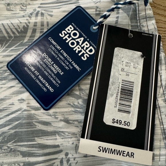 NWT MENS ROUNDTREE & YORK Gray Patterned Men's Swim Shorts - Picture 3 of 6